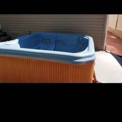 Hydroponics Spa $500.00 Plus $150.00 Supplies