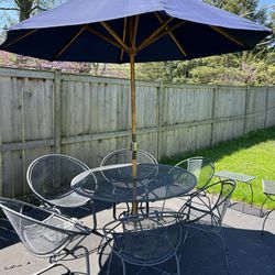 Outdoor Table , Umbrella, and 8 Chairs Set 