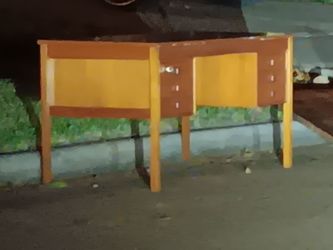 Free Wooden Desk