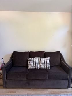 BROWN COUCH GOLD ACCENTS (READ DESCRIPTION)