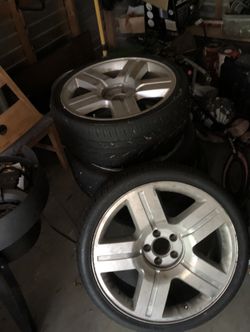 Rims Amd Tires  22 inch Texas edition rims five lug GMC 
