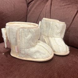 Capelli Ivory Faux Fur Knit Baby Boots Size 1 (0-6 Months) Cable Knit 