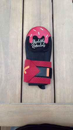 Absolutely Ridiculous Sliding Mitt