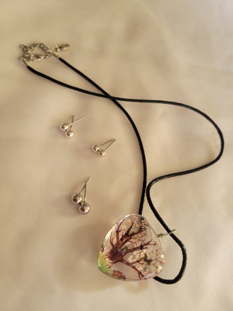 Glass Heart Pendant Necklace