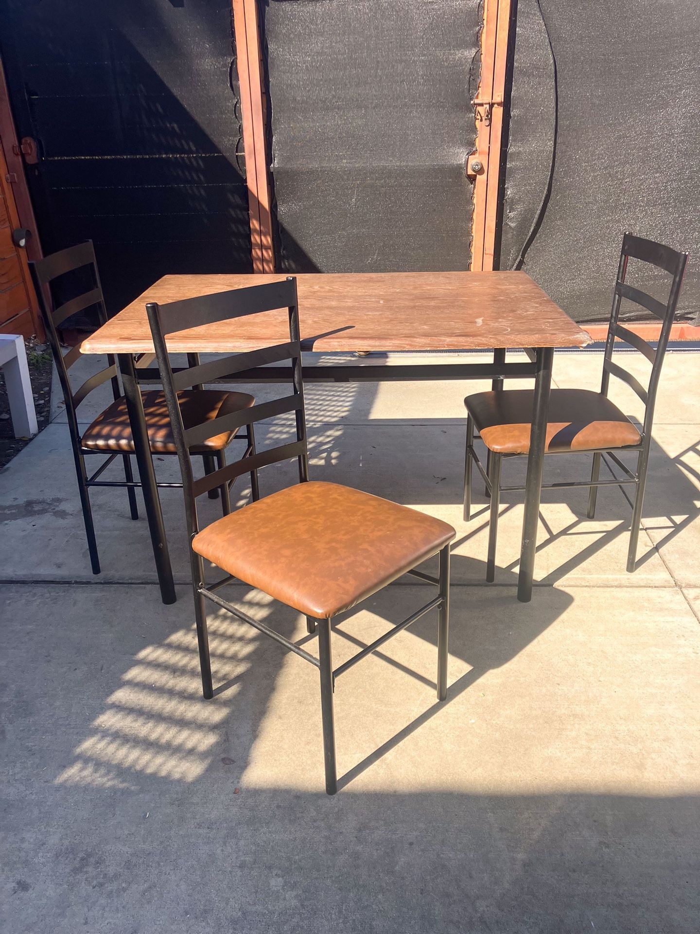 Breakfast Dining Table And Chair Set 