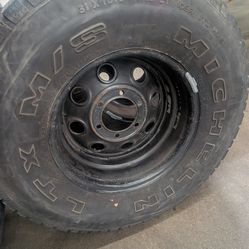 Tires michelin 31x10 50 r15