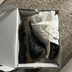 Jordan Olives 9s Size 6.5y