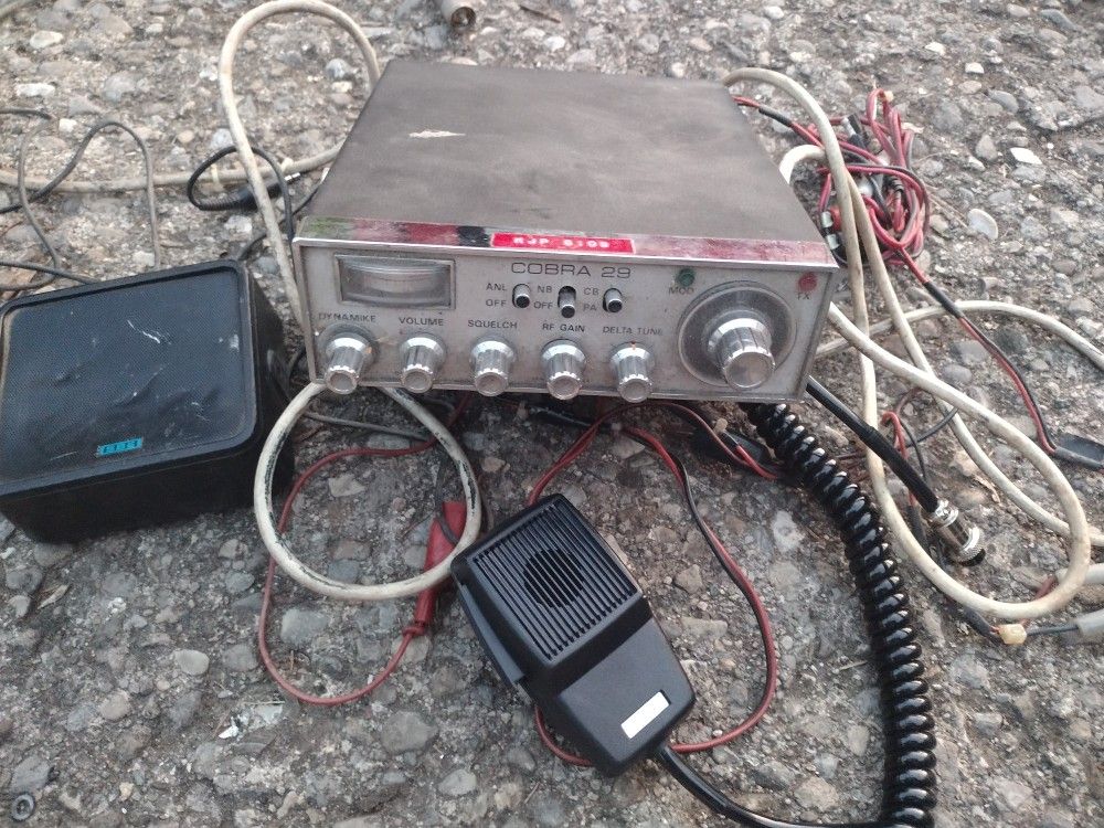 COBRA 29 AM CB Transceiver 23 Channel Dynascan.