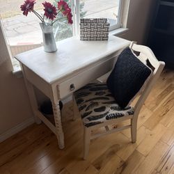 Vintage White Desk and Chair Set