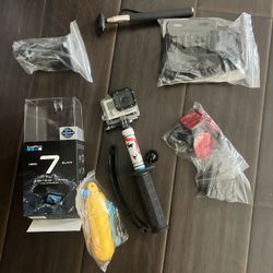GoPro 7 With Accessories 