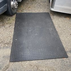 Used rubber gym mats for sale new arrivals