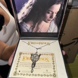  ✨ Lord of the Rings Arwen Evenstar Pendant w/ Box & Certificate (Official Licensed Jewelry) 