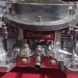 Edelbrock 4 Barrel Carb (Almost Brand New )