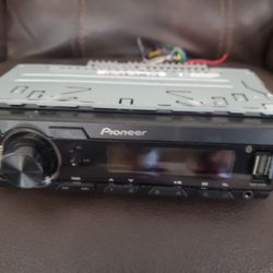 Pioneer Stereoo9