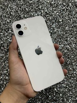 iPhone 12 256GB UNLOCKED 