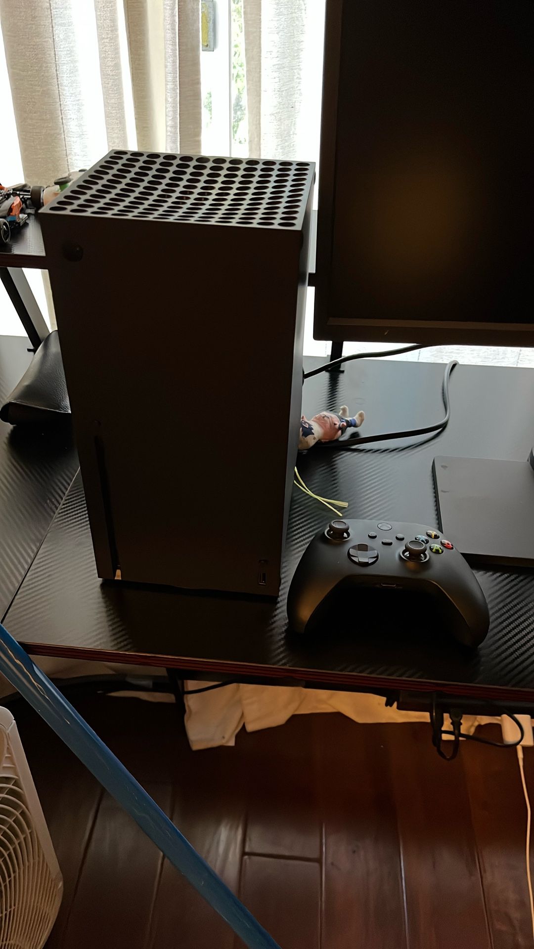 Xbox Series X w/ Black Controller