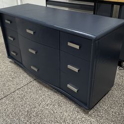 Vintage Dresser, 6 Drawers With New Paint and Hardware