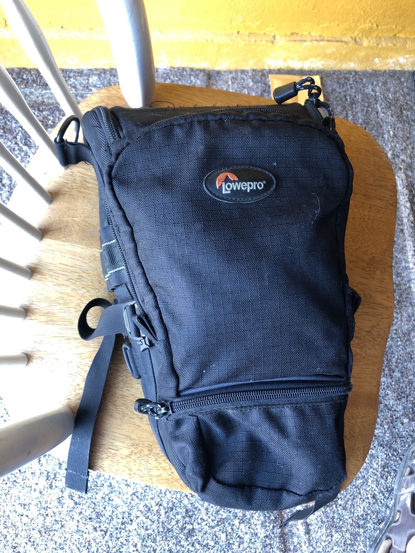 Lowe Pro Camera Case - Toploader 75 AW