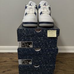 Air Jordan 4 Retro Midnight Navy