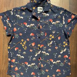 The North Face Womens SML Short Sleeve Pacific Button Up Shirt Mushrooms Flowers