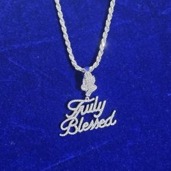 VVS Moissanite Custom Pendent & Chain Combo 