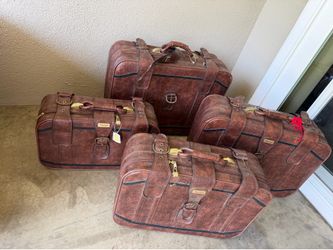 Vintage luggage set