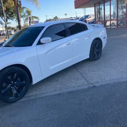 Dodge Charger 2011