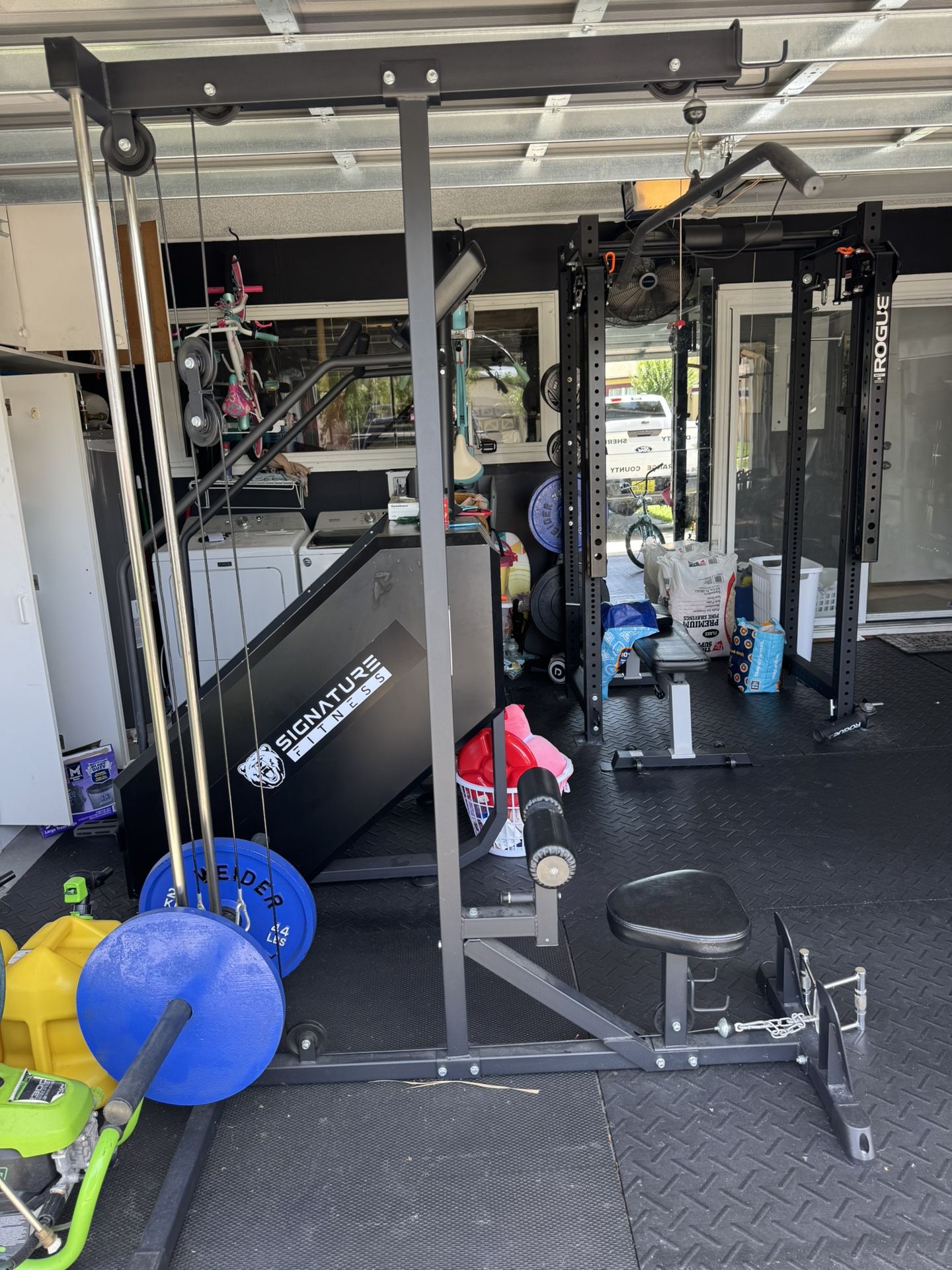 Titan Fitness Lat Pull Down Machine