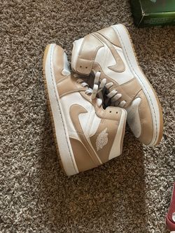 Jordan Retro 1 Tan And White Mid