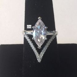 New 18k White Gold Engagement Ring 