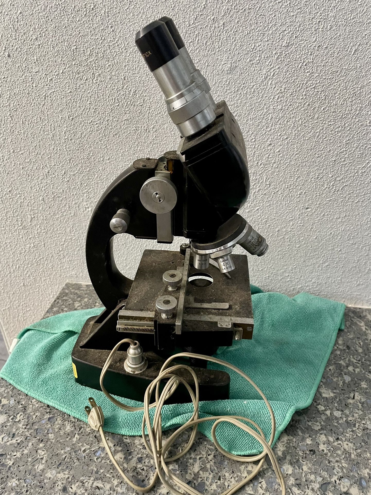Vintage Unitron BMLU 49420 lab microscope for parts