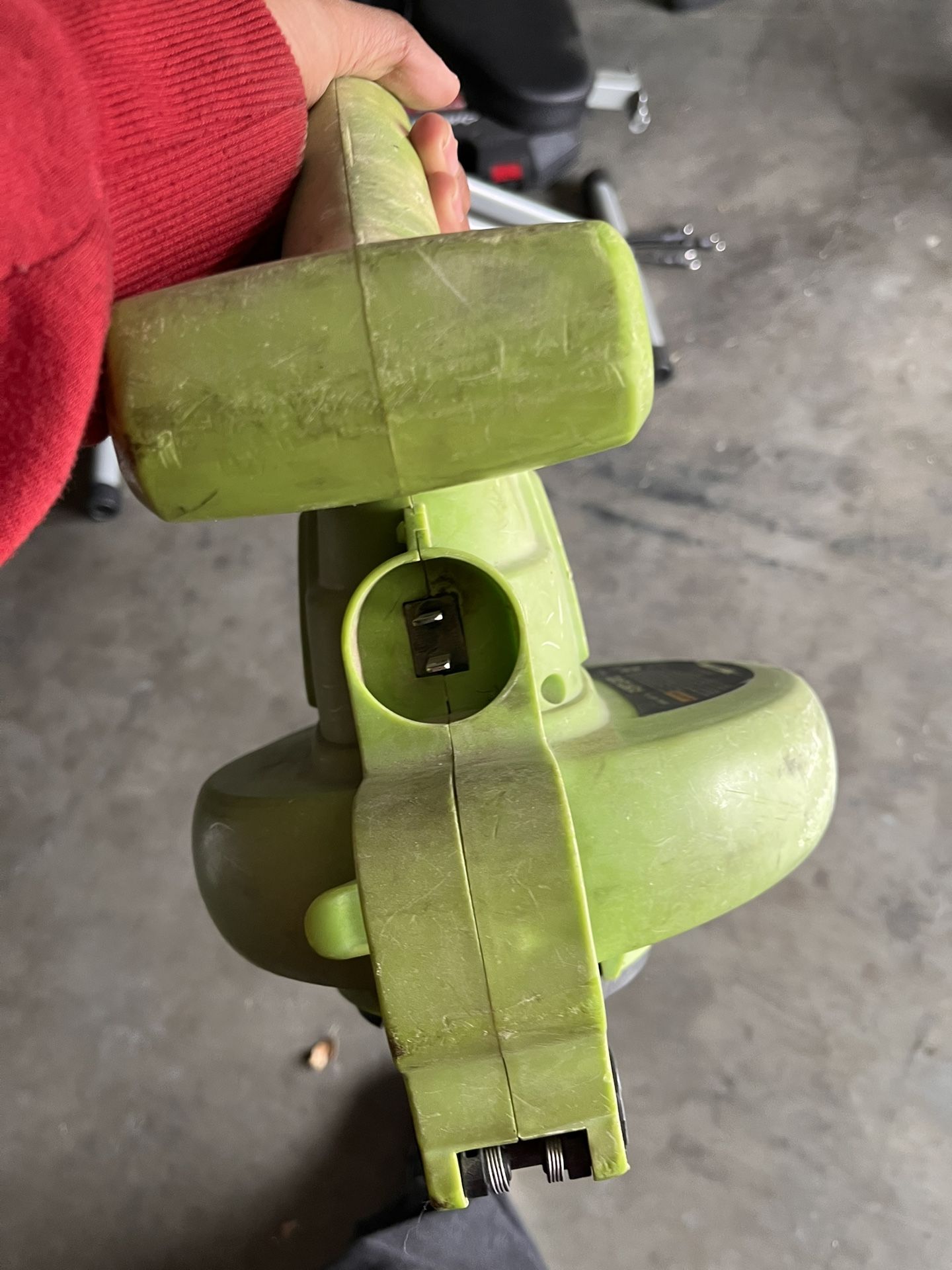 Leaf Blower