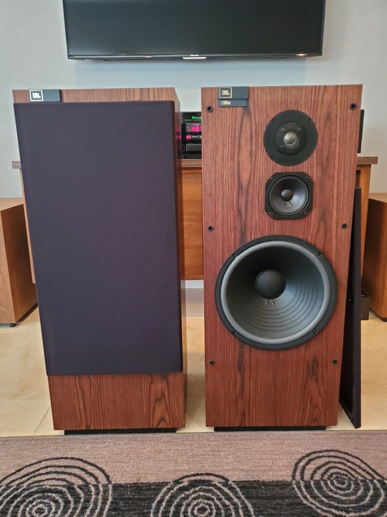 JBL L100T3s Very Nice/New Surrounds
