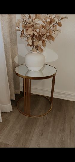New side table  21 1/2 inches tall