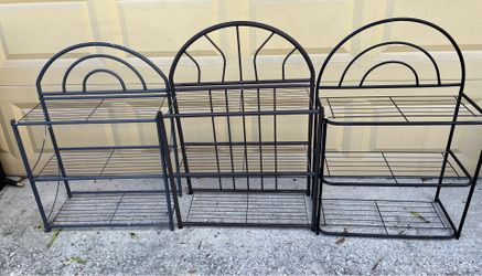 Plant shelves