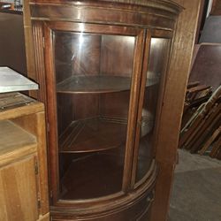 Corner Hutch 
