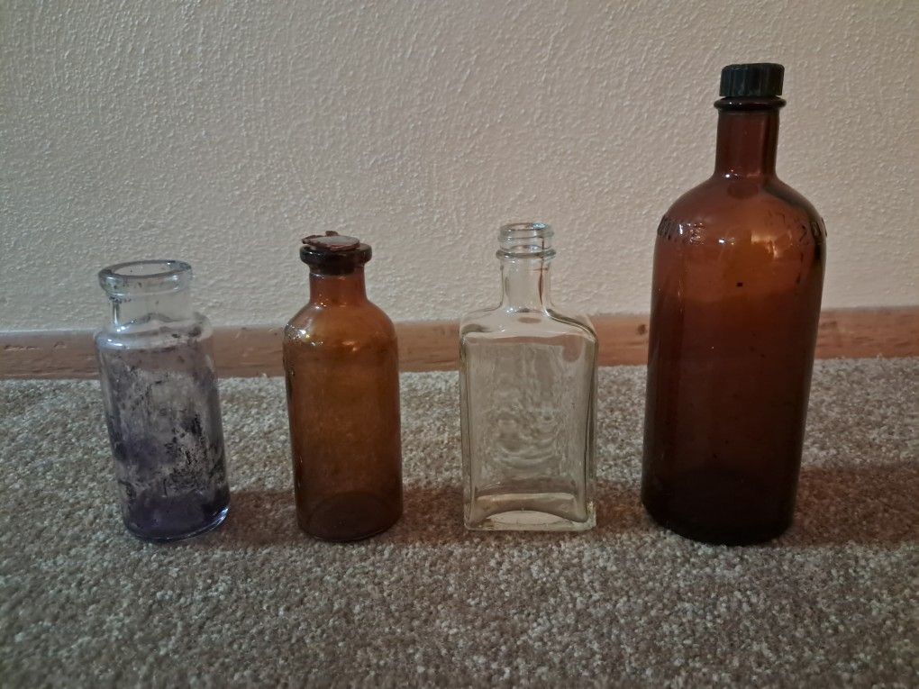 Small Apothecary Bottles 