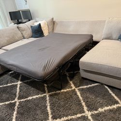7-Seat Sectional Couch with Pull-Out Sofa Bed – Great Condition!