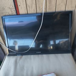 TV With Wall Mount/No Remote 