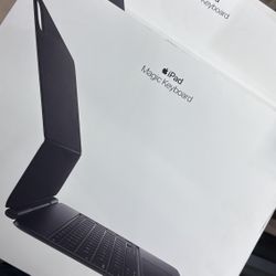 iPad Pro 13-inch  Magic Keyboard M4/M5 