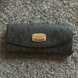 Michael Kors Purse And Wallet