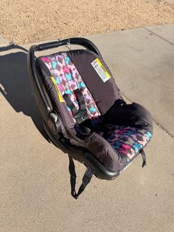 Baby Trend EZ Ride 35 Travel System Car Seat Manufactured: 06/21