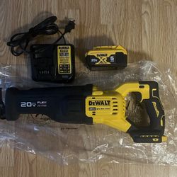 DeWALT 20V MAX FLEXVOLT ADVANTAGE Brushless Reciprocating Saw-w/ Battery & Charger. MINT!!