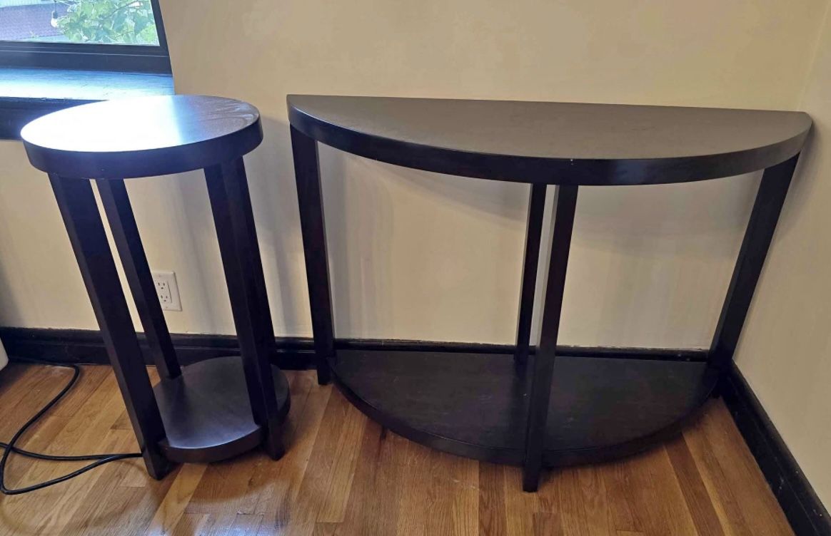 Pier 1 imports console table and matching side table
