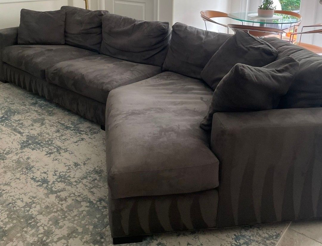 Room & Board Modern Metro Sofa w/chaise