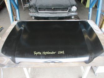 01' Toyota Highlander Hood