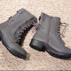 NEW [Retail $100] Women's Size 7.5 Marco Republic Boots Gray w/ SIDE ZIPPER & Adjustable Buckles