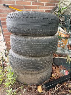 Tires - Dunlop AT20 264/70R17 all weather tires