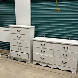 All White ASHLEY Furniture Twin Sz bedroom Set