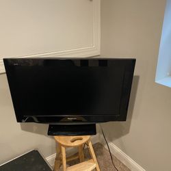 32” Panasonic HD TV